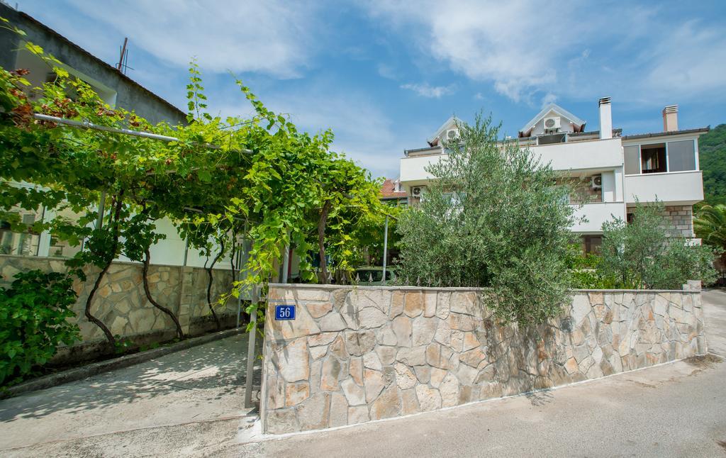 Apartmani Krgusic Tivat Buitenkant foto