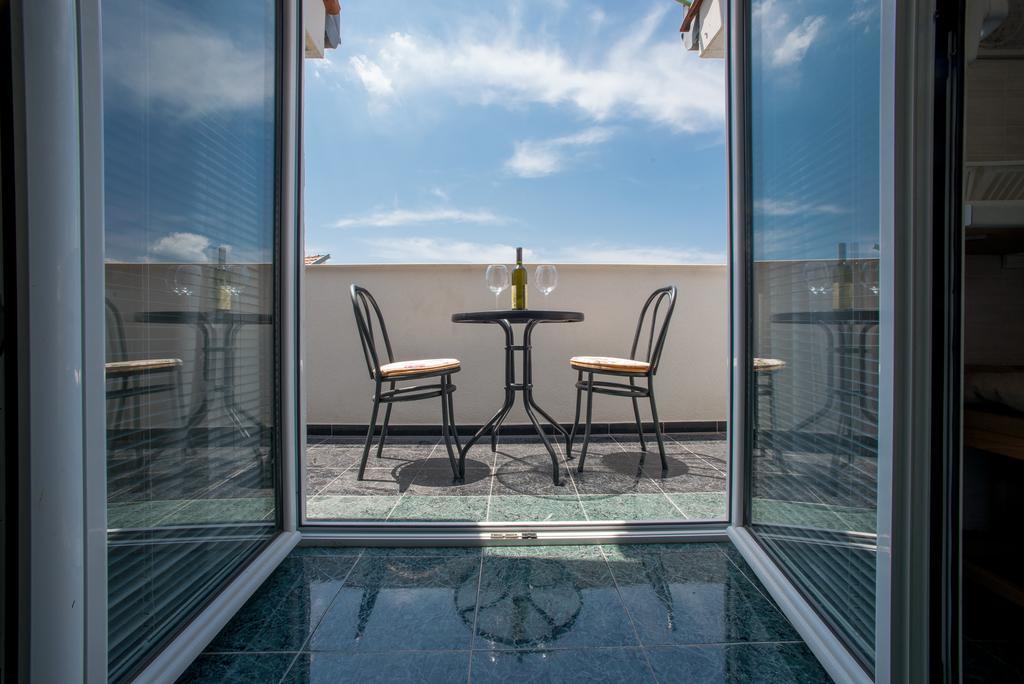 Apartmani Krgusic Tivat Buitenkant foto