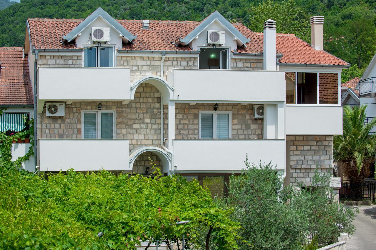 Apartmani Krgusic Tivat Buitenkant foto